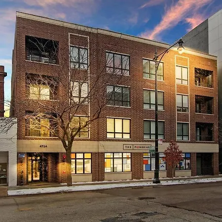 2Br Luxe Apt With In-Unit Laundry - Sheridan 102